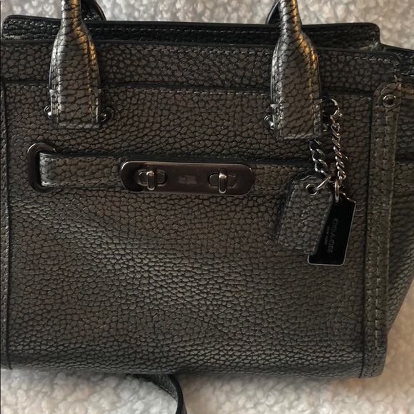 Coach Swagger - Picture 2 of 10